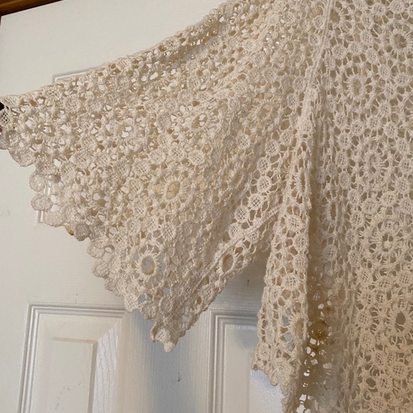 Lucca Couture Crochet Cropped Top - Picture 5 of 7